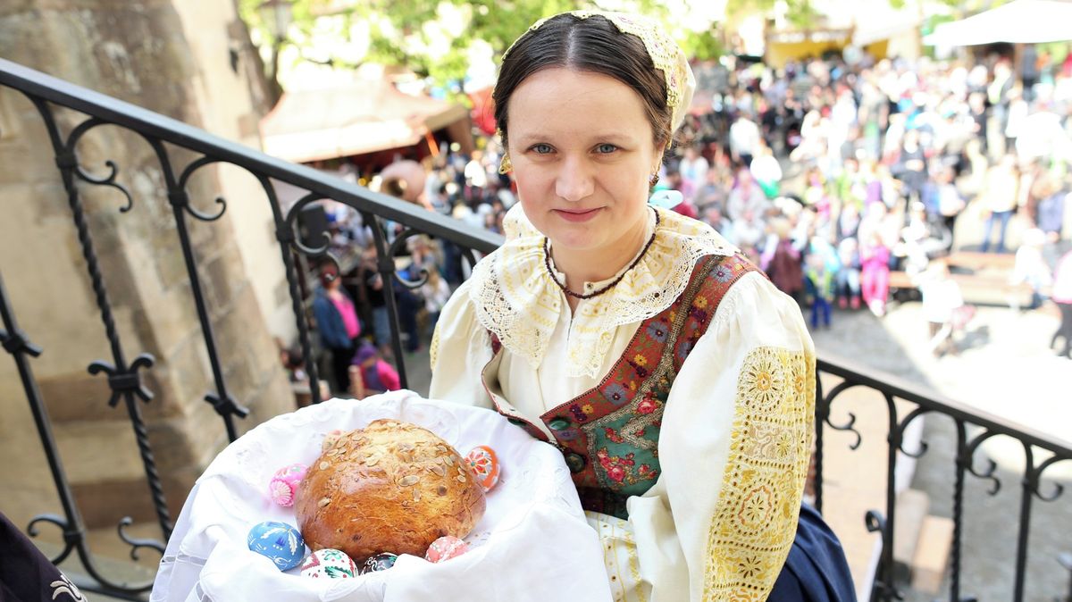 Jarmarky, poutě i nejstarší turistický pochod. Tipy, kam s dětmi o Velikonocích
